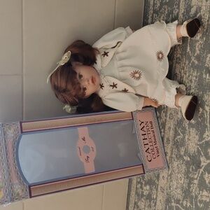 VTG Rare Vinyl Musical Baby Girl Doll Adorable Reddish-Haired Doll